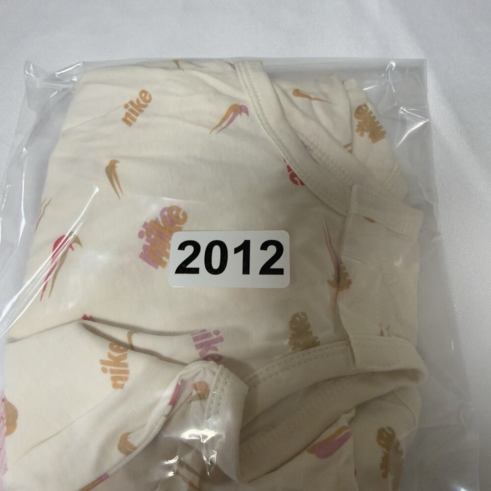 Nike Printed Bodysuit and Pants 2-piece Set Girls 6 Months Long Sleeves - Picture 4 of 4
